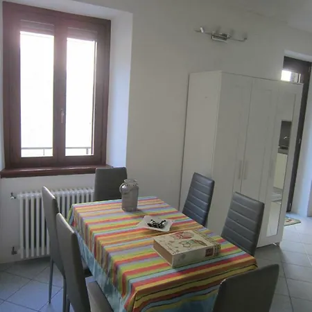 Sole A Catinelle * Gera Lario