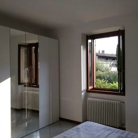 Sole A Catinelle *